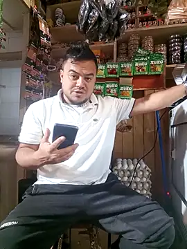 Snapshot of TheBriiaand30 chatting on October 9, 2025, 2:37 pm TheBriiaand30 online show from October 9, 2025, 2:37 pm