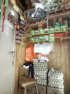 Snapshot of TheBriiaand30 chatting on October 15, 2025, 2:50 pm TheBriiaand30 online show from October 15, 2025, 2:50 pm