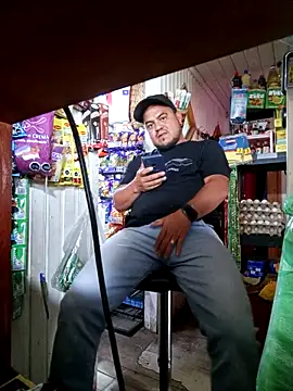 Snapshot of TheBriiaand30 chatting on January 6, 2026, 4:43 pm TheBriiaand30 online show from January 6, 2026, 4:43 pm