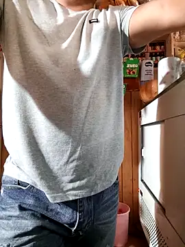 Snapshot of TheBriiaand30 chatting on January 7, 2026, 2:08 pm TheBriiaand30 online show from January 7, 2026, 2:08 pm