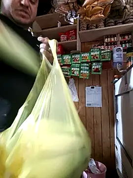 Snapshot of TheBriiaand30 chatting on January 13, 2026, 3:17 pm TheBriiaand30 online show from January 13, 2026, 3:17 pm