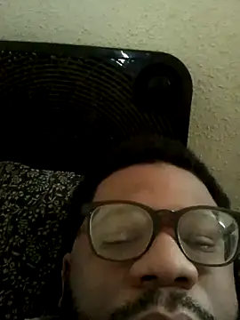 dvaughn3117 online show from March 11, 2025, 3:56 pm