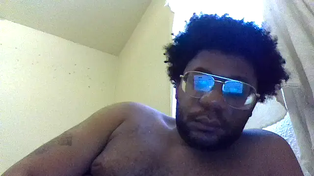 dvaughn3117 online show from April 14, 2026, 10:16 pm