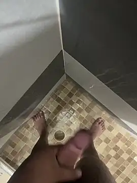 mylovetr1 online show from October 13, 2025, 2:11 am