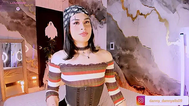 Snapshot of sweet_dannyfem chatting on October 30, 2025, 5:42 am sweet dannyfem online show from October 30, 2025, 5:42 am