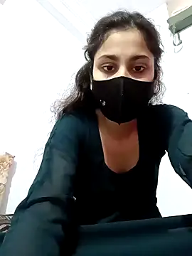 Snapshot of magicmoment00786 chatting on December 22, 2024, 10:28 am magicmoment00786 online show from December 22, 2024, 10:28 am