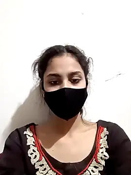 Snapshot of magicmoment00786 chatting on February 12, 2025, 4:11 pm magicmoment00786 online show from February 12, 2025, 4:11 pm