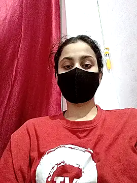 Snapshot of magicmoment00786 chatting on October 4, 2025, 5:44 pm magicmoment00786 online show from October 4, 2025, 5:44 pm