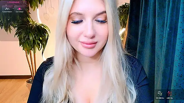 Evacadooo online show from March 21, 2026, 2:27 am