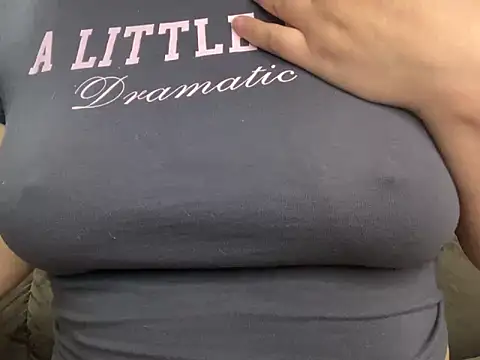 Snapshot of Tinytink chatting on February 27, 2025, 12:21 am Tinytink online show from February 27, 2025, 12:21 am