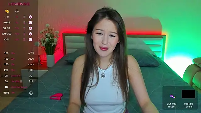 Snapshot of skinny_sissss chatting on March 14, 2025, 12:51 pm skinny sissss online show from March 14, 2025, 12:51 pm