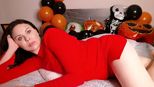 MollyCheiz online show from October 31, 2025, 4:30 pm