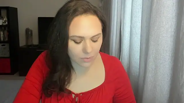 MollyCheiz online show from March 3, 2026, 11:38 am