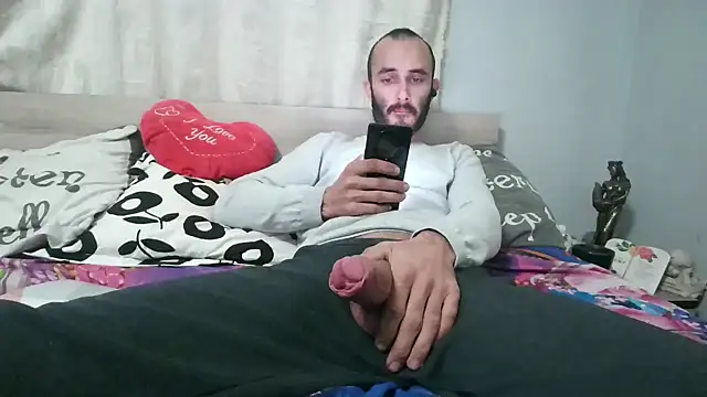 Snapshot of kisandgioni chatting on January 4, 2025, 1:53 pm kisandgioni online show from January 4, 2025, 1:53 pm