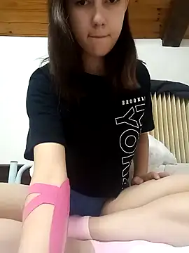 Snapshot of ella_grays chatting on December 11, 2024, 7:14 pm ella grays online show from December 11, 2024, 7:14 pm