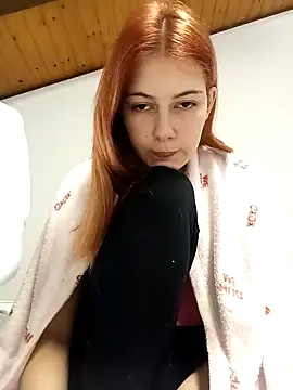 Snapshot of ella_grays chatting on January 8, 2025, 6:09 pm ella grays online show from January 8, 2025, 6:09 pm