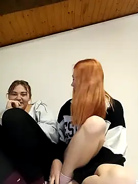 Snapshot of ella_grays chatting on January 16, 2025, 3:35 pm ella grays online show from January 16, 2025, 3:35 pm