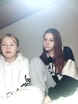 Snapshot of ella_grays chatting on March 19, 2025, 6:23 pm ella grays online show from March 19, 2025, 6:23 pm