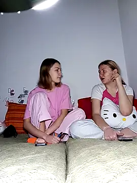 ella grays online show from February 15, 2026, 5:09 pm