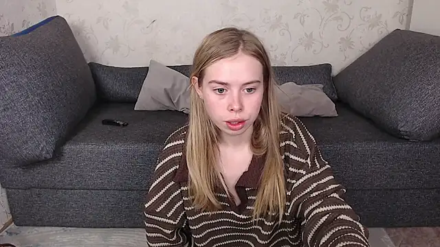 Snapshot of sofiaa_here chatting on May 8, 2026, 12:05 am sofiaa here online show from May 8, 2026, 12:05 am