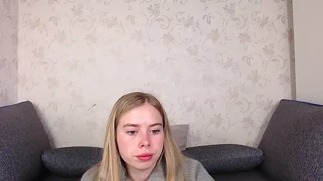 Snapshot of sofiaa_here chatting on May 12, 2026, 12:08 am sofiaa here online show from May 12, 2026, 12:08 am