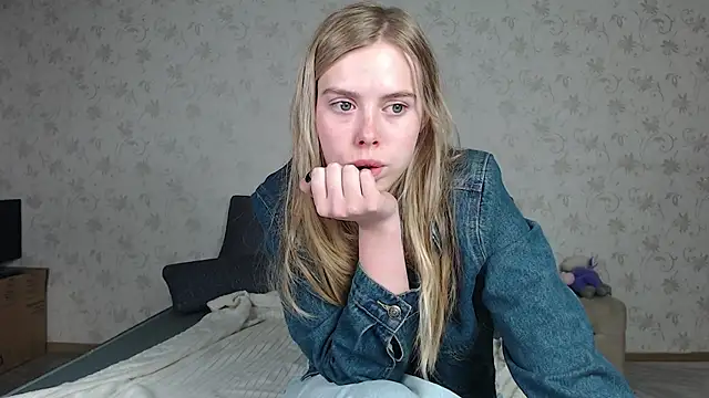 Snapshot of sofiaa_here chatting on May 21, 2026, 11:56 pm sofiaa here online show from May 21, 2026, 11:56 pm