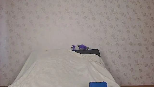 Snapshot of sofiaa_here chatting on June 15, 2026, 12:02 am sofiaa here online show from June 15, 2026, 12:02 am