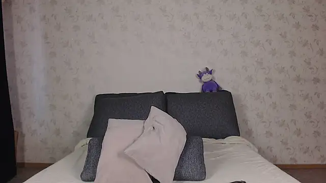 Snapshot of sofiaa_here chatting on June 16, 2026, 12:24 am sofiaa here online show from June 16, 2026, 12:24 am