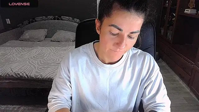 Aria Dl online show from November 4, 2025, 5:34 pm