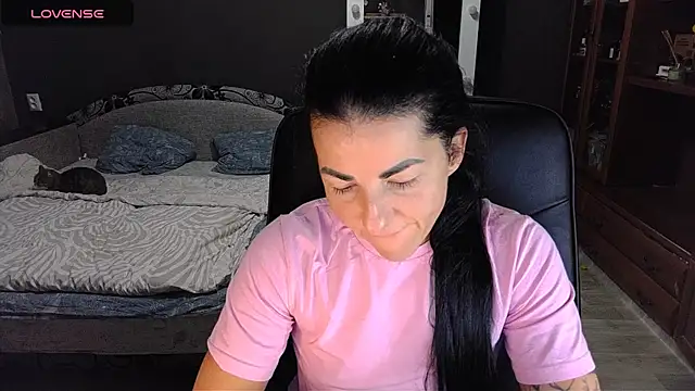 Aria Dl online show from November 27, 2025, 1:24 pm