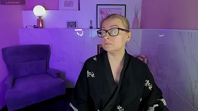 AlexandraKind online show from January 19, 2025, 4:36 pm