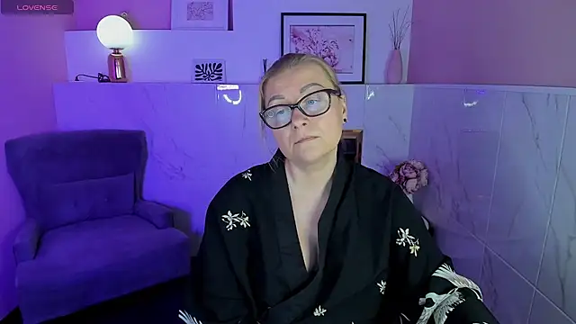 AlexandraKind online show from January 19, 2025, 7:37 pm