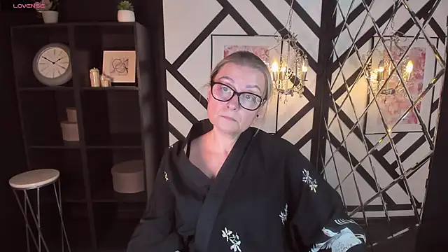 AlexandraKind online show from February 5, 2025, 7:42 pm