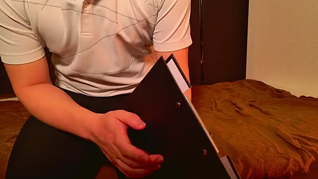 Snapshot of undo-busoku69 chatting on February 11, 2025, 9:42 am undo-busoku69 online show from February 11, 2025, 9:42 am