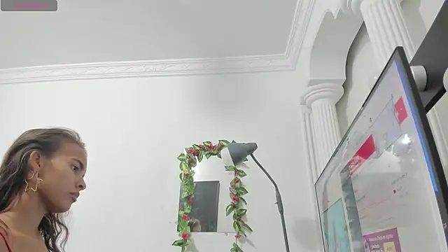 Snapshot of lulu_25_ chatting on January 13, 2025, 1:02 am lulu 25 online show from January 13, 2025, 1:02 am