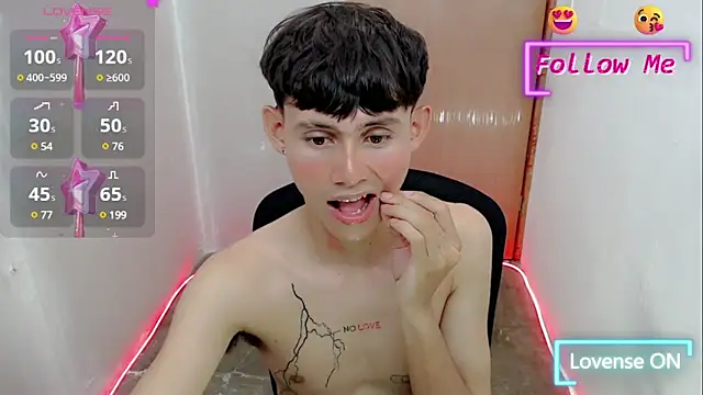 Snapshot of tanjiro_cute chatting on January 10, 2025, 6:31 am tanjiro cute online show from January 10, 2025, 6:31 am