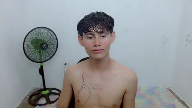 Snapshot of tanjiro_cute chatting on March 21, 2025, 12:51 am tanjiro cute online show from March 21, 2025, 12:51 am