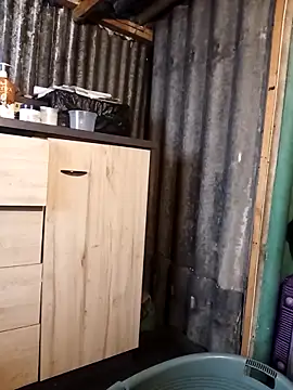 curvyloneah75 online show from October 21, 2025, 5:52 am