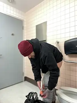 Fuckboy4public online show from December 19, 2024, 3:29 am