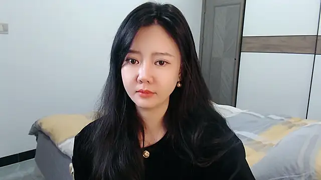 zoe-keke online show from December 4, 2024, 1:53 pm