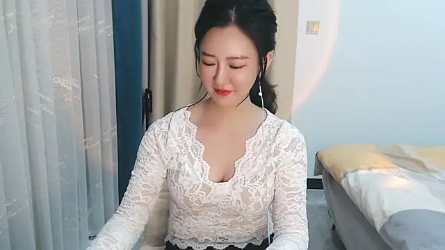 zoe-keke online show from December 24, 2024, 2:01 pm