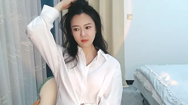 zoe-keke online show from January 8, 2025, 2:14 pm