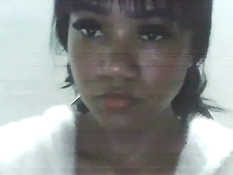 Fariana01 online show from May 2, 2026, 10:04 pm