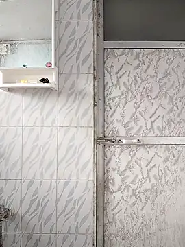 Snapshot of surabhi09 chatting on October 23, 2025, 3:06 am surabhi09 online show from October 23, 2025, 3:06 am