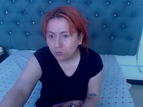 XxMiaSexxyHotxX online show from September 11, 2025, 1:55 pm