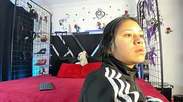 abby eemily online show from November 17, 2025, 12:11 pm