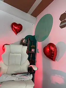 LollaByer online show from February 6, 2026, 9:07 pm