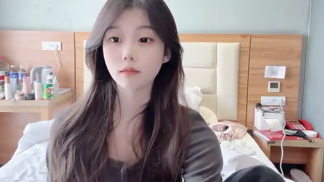 Snapshot of yangyang-1115 chatting on February 13, 2025, 8:48 am yangyang-1115 online show from February 13, 2025, 8:48 am