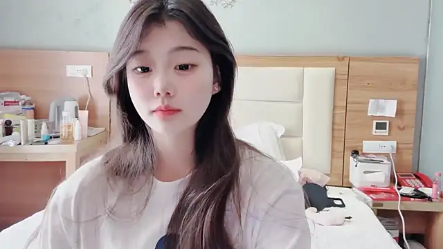 Snapshot of yangyang-1115 chatting on February 17, 2025, 5:58 am yangyang-1115 online show from February 17, 2025, 5:58 am