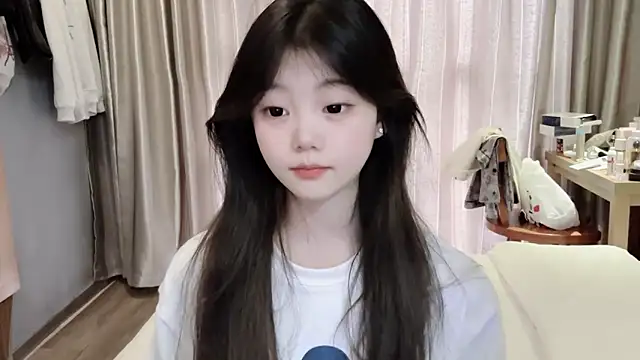 Snapshot of yangyang-1115 chatting on March 5, 2025, 7:16 am yangyang-1115 online show from March 5, 2025, 7:16 am